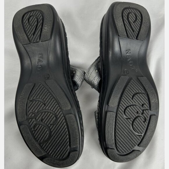 Naot Silver Leather Beaded Adjustable Straps Slides Sandals Sz 38 US 7 - Picture 5 of 5